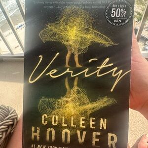 Verity by Colleen Hoover Book